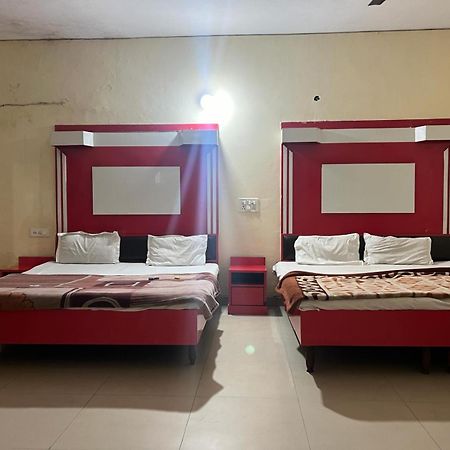 Hotel Skylark Amritsar Buitenkant foto